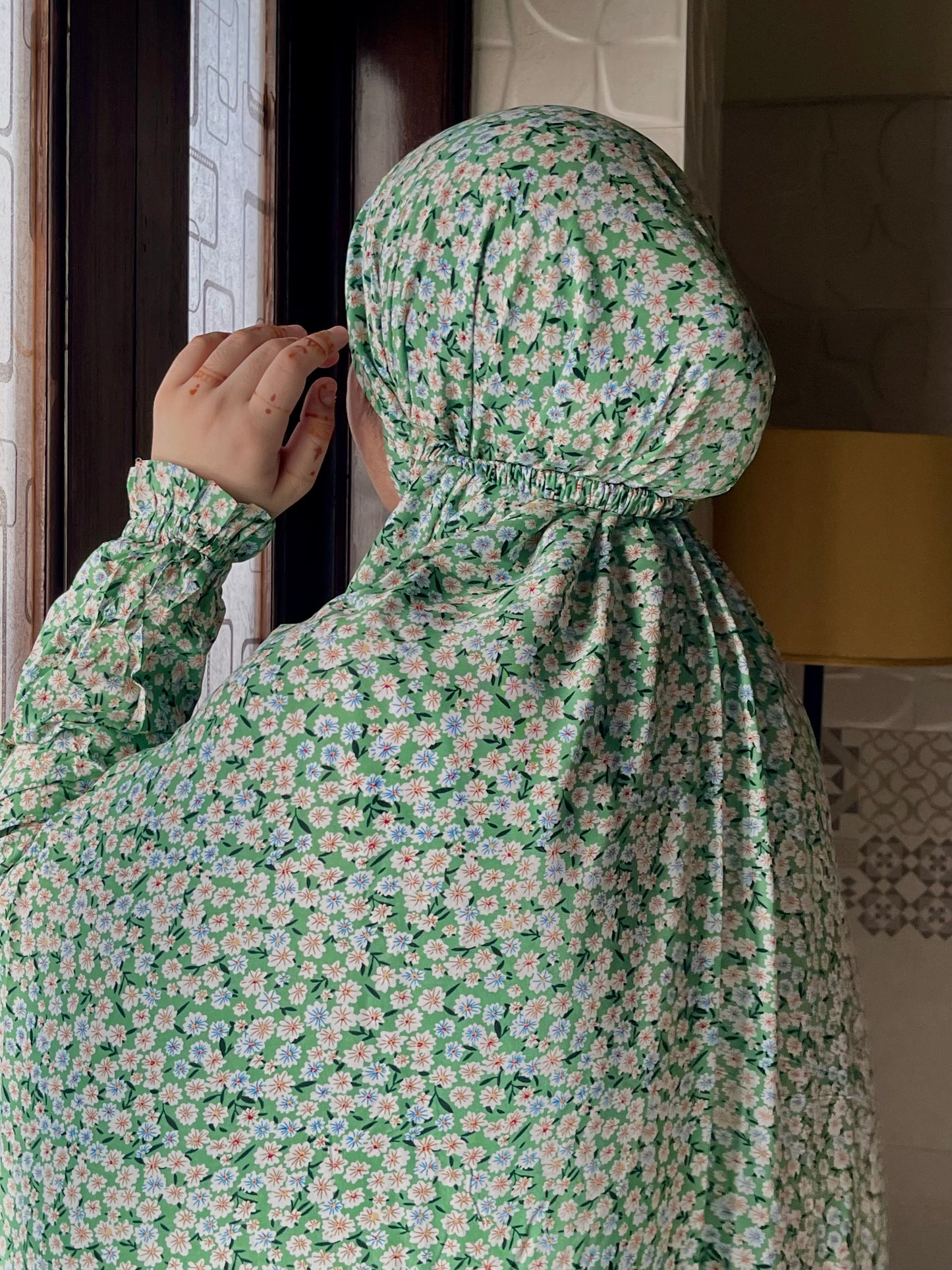 Printed Prayer Gown with Sleeves- مسّرت